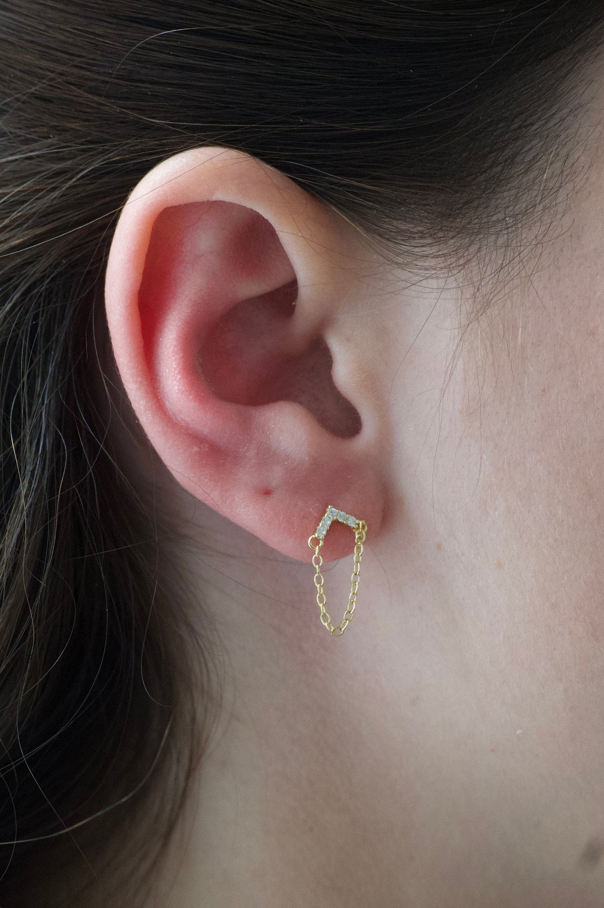 V-Diamond Point Earring