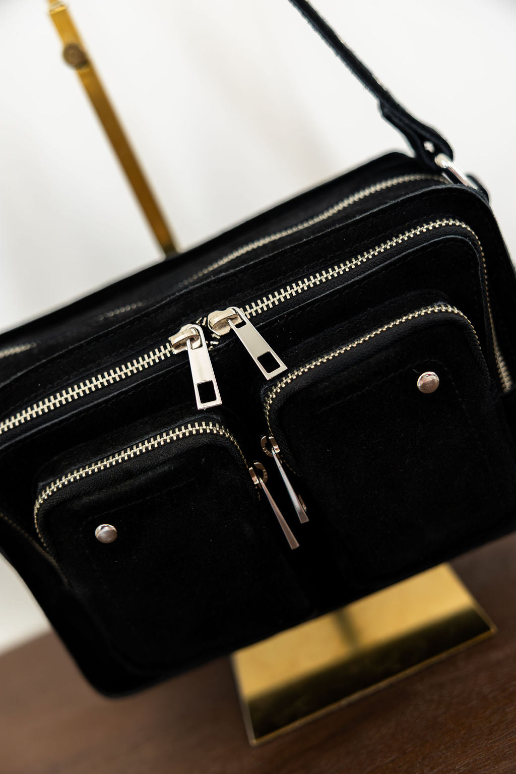 Nunoo Ellie Suede Black
