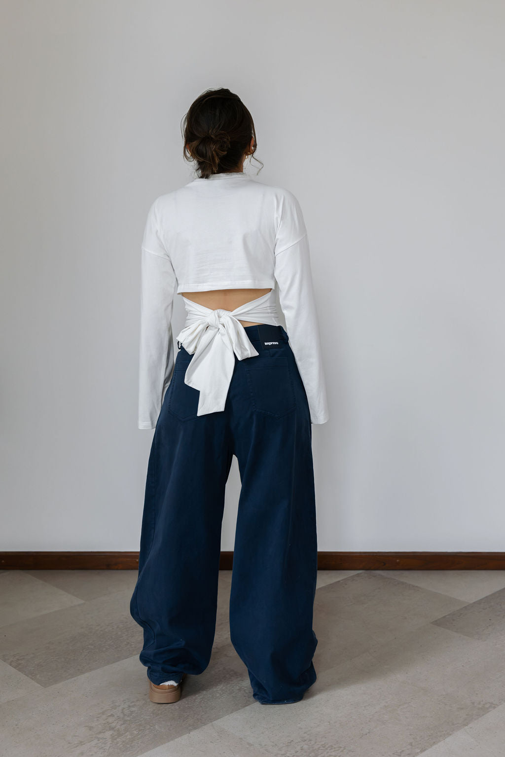 REFINED Knitted Longsleeve Detail Back Feather - Off White