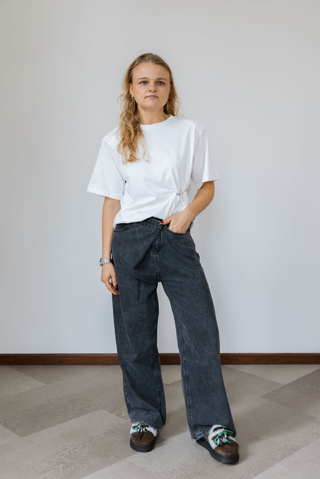 REFINED Knited T-Shirt Fitted Detail Ryn - White