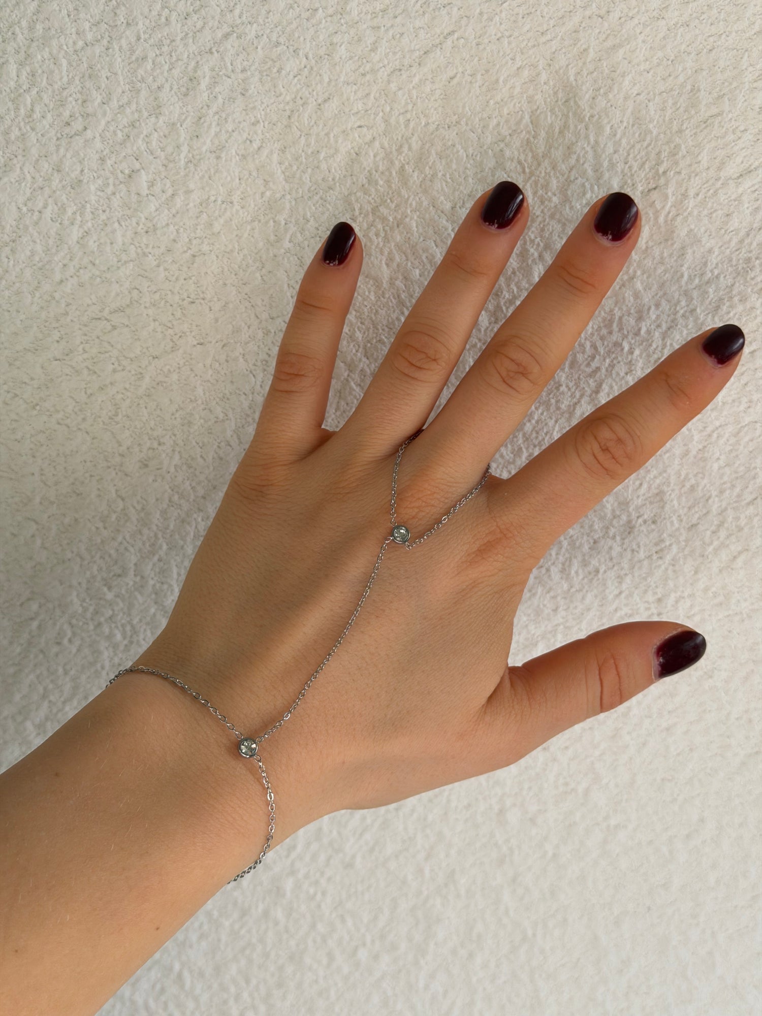 Double Diamond Point Handchain