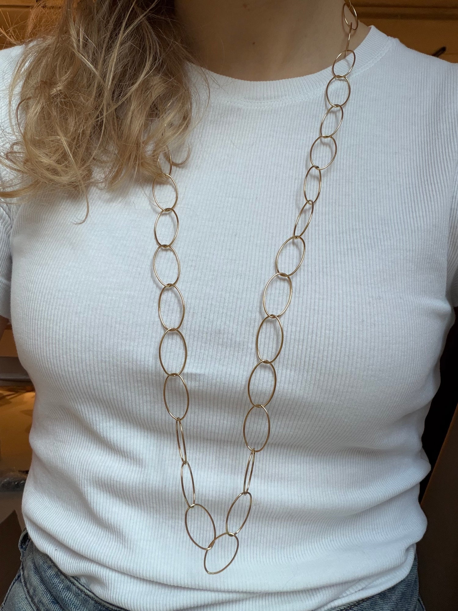 Daphnea Circle Necklace
