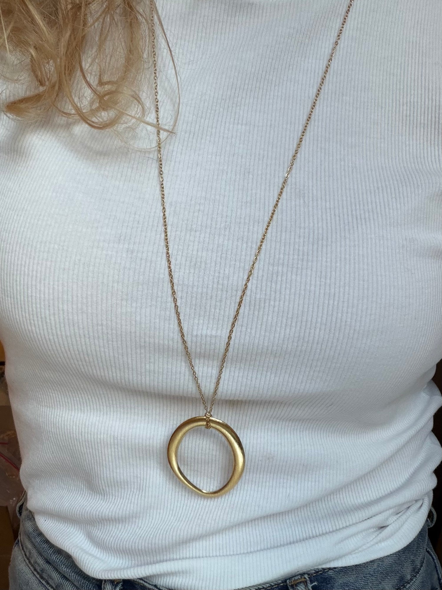 Long Kato Asymetric Round Necklace
