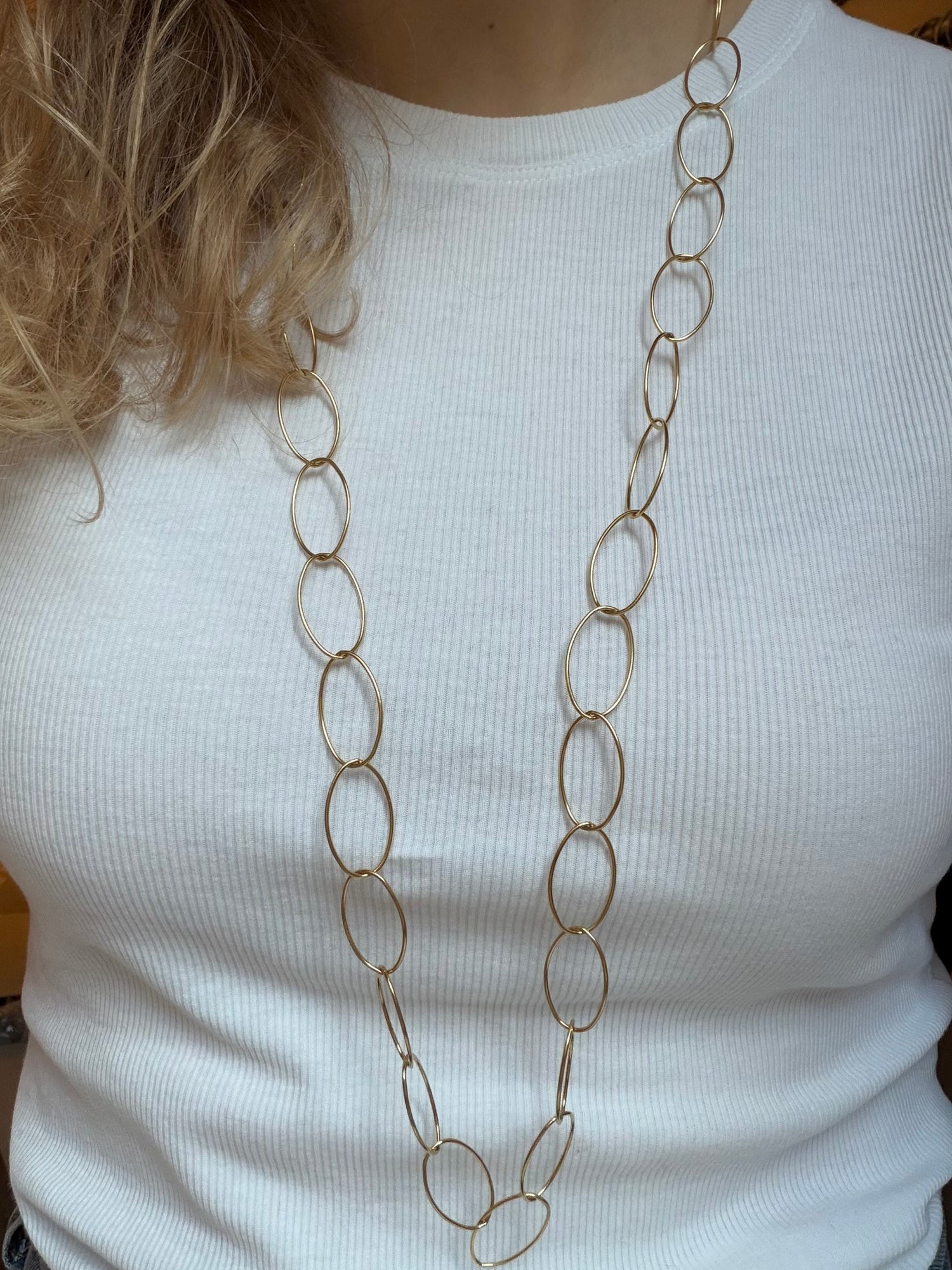 Daphnea Circle Necklace