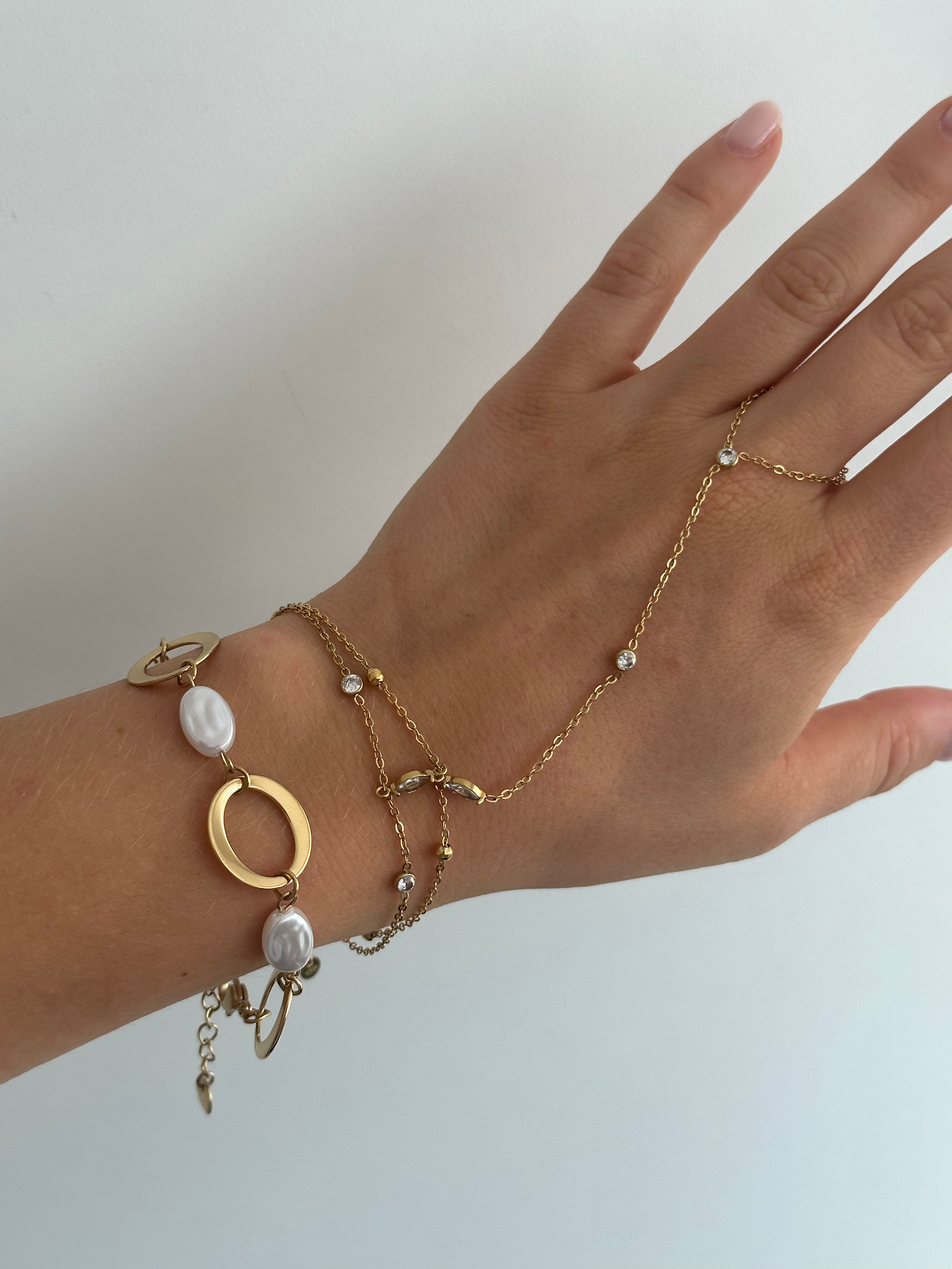 Diamond Handchain