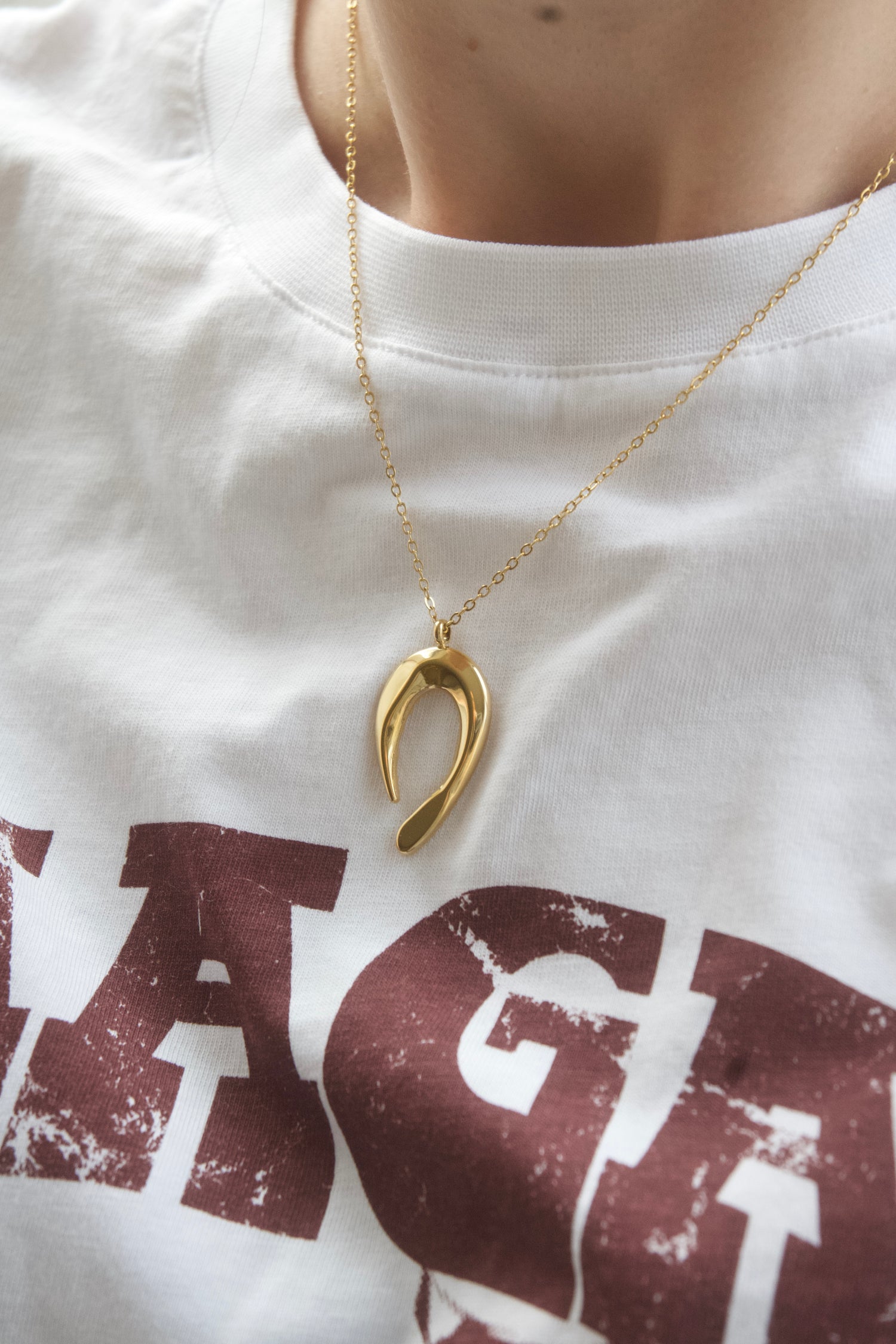 Liv Bow Necklace