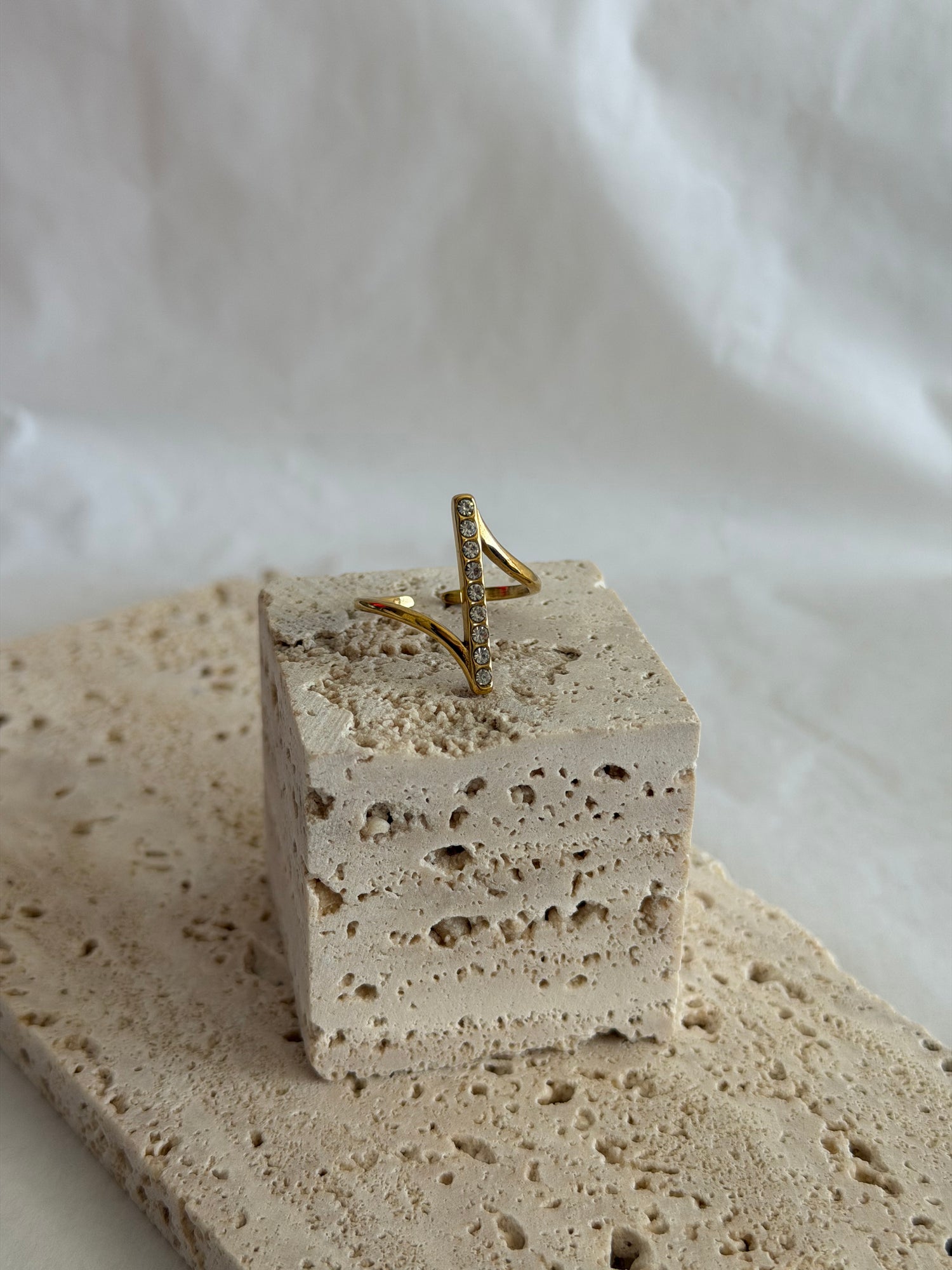 Big Golden Kate Stretching Ring