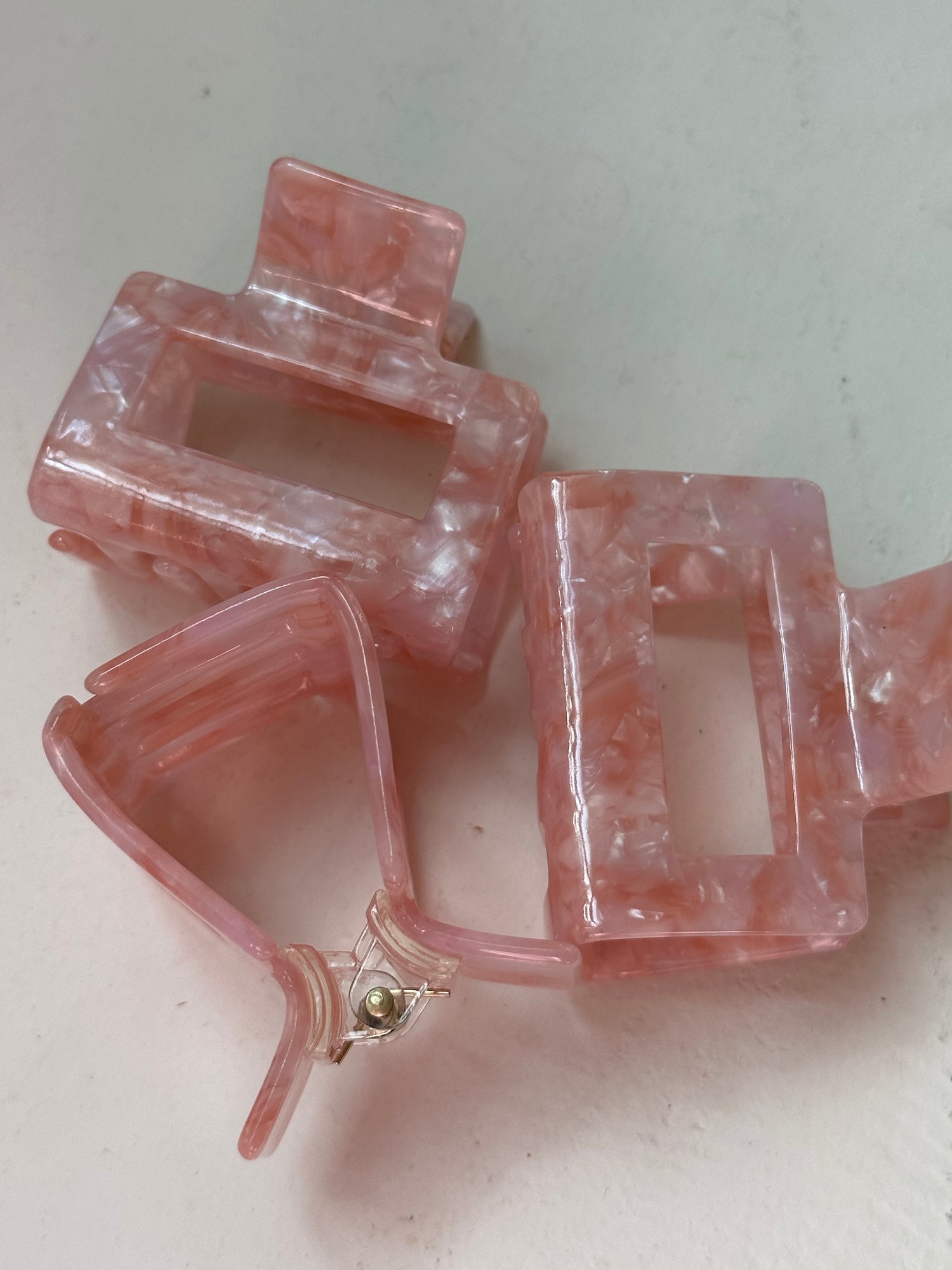 Small Marble Hairclip-Pink/White