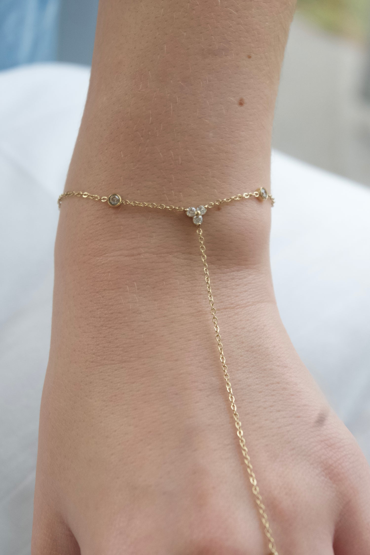 Lien Triangle Handchain-Goud/Zilver