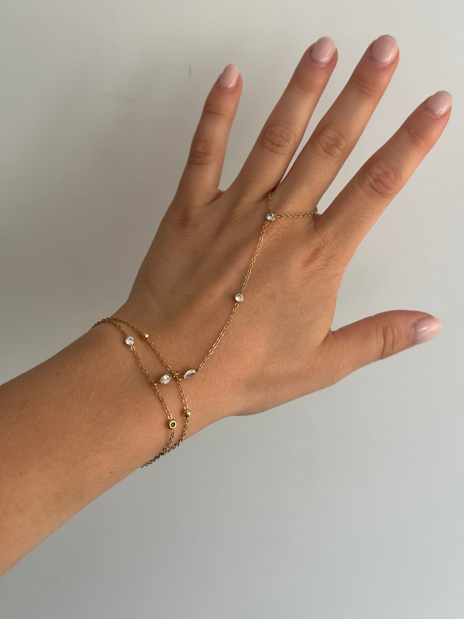 Diamond Handchain