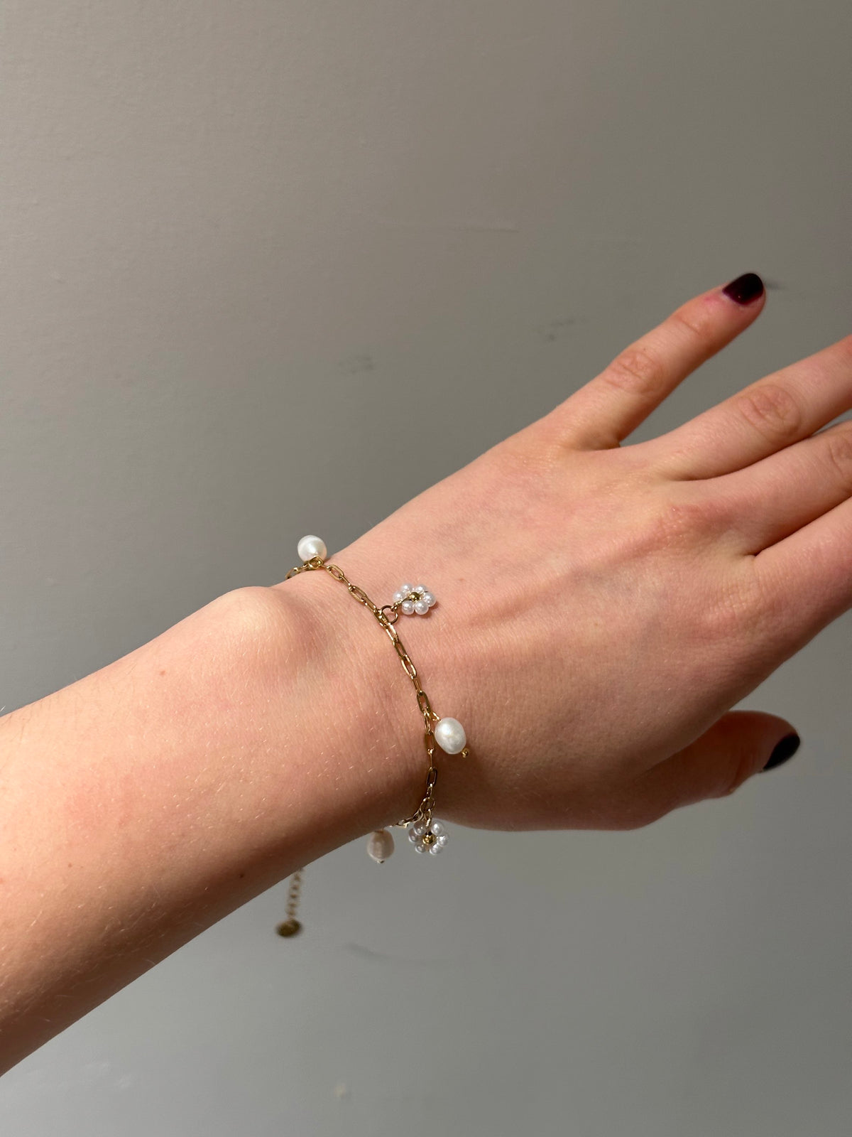 Little Justine Flower Pearl Bracelet