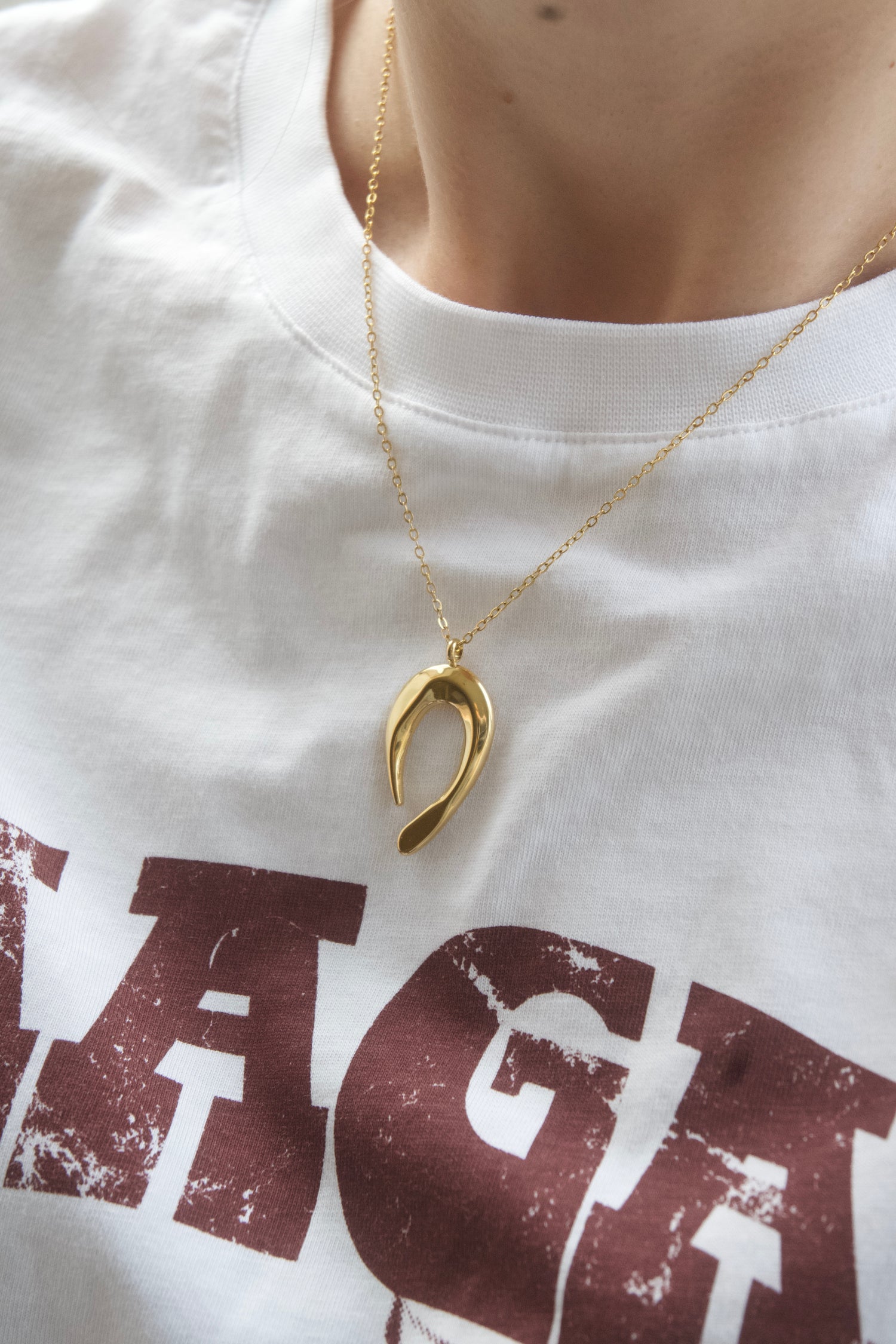 Liv Bow Necklace