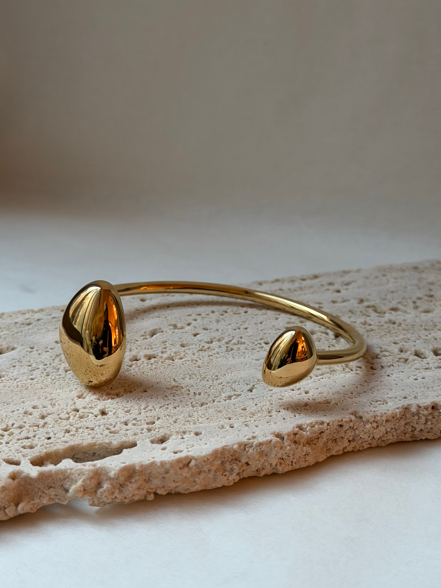 Golden Chloé Bracelet