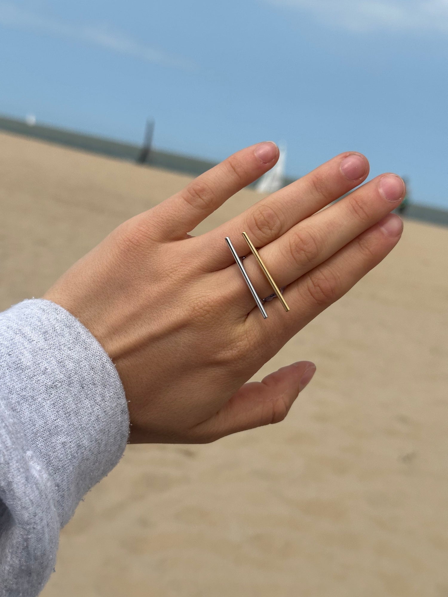 Maeve Fine Bar Ring-Goud/Zilver