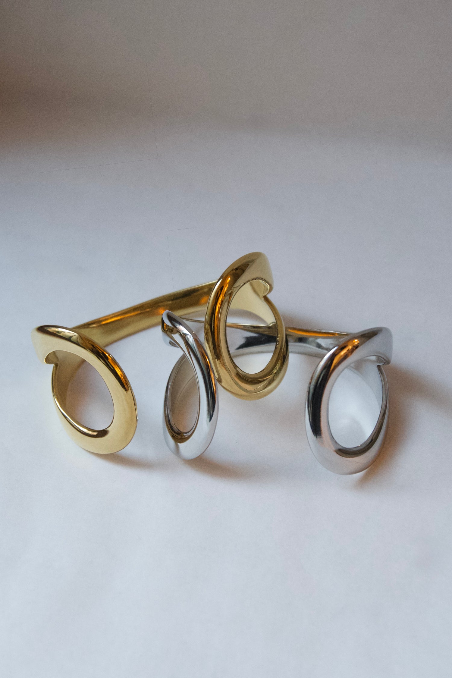 Open Golden Woven Bracelet-Goud/Zilver