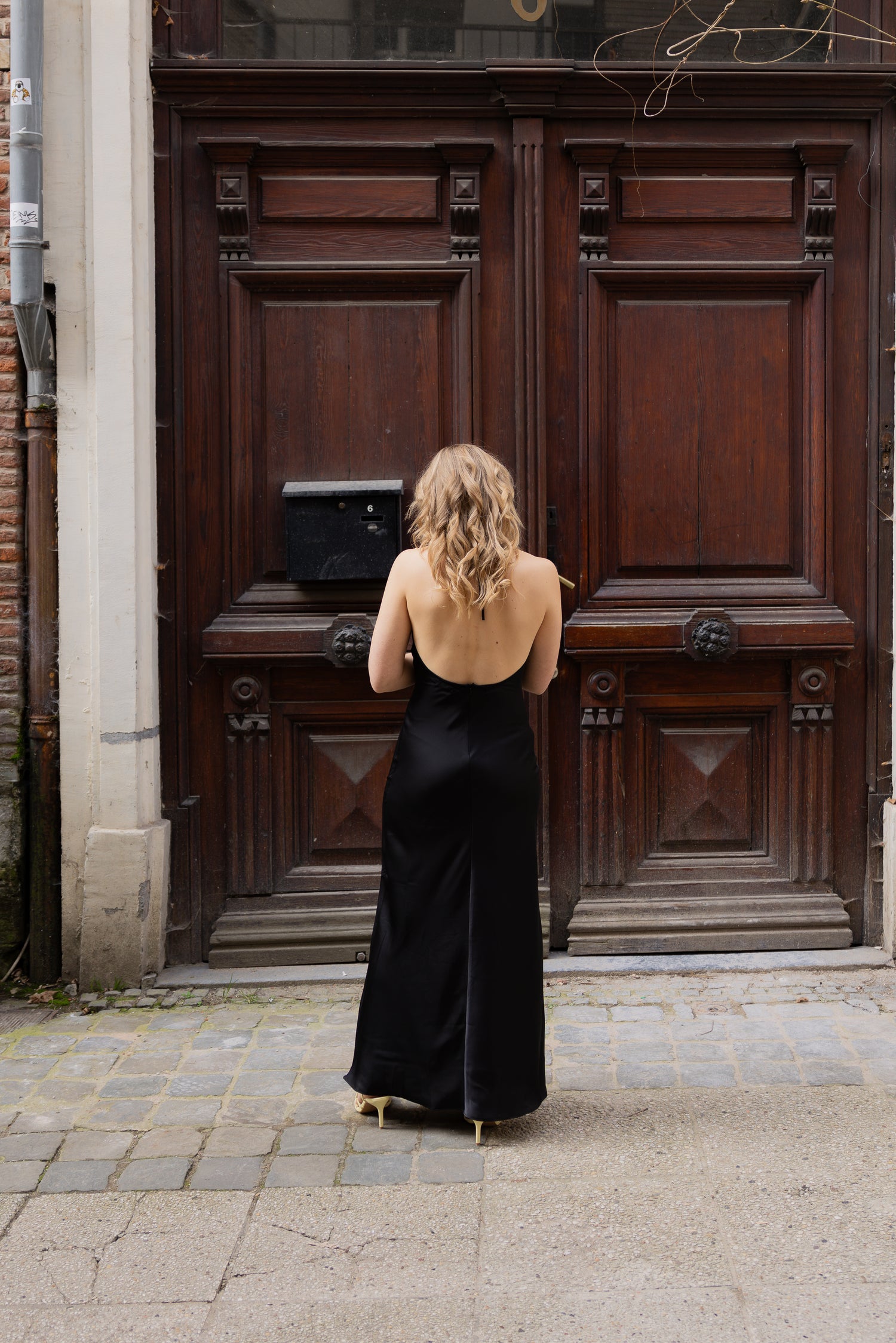 Alice Open Back Dress Black