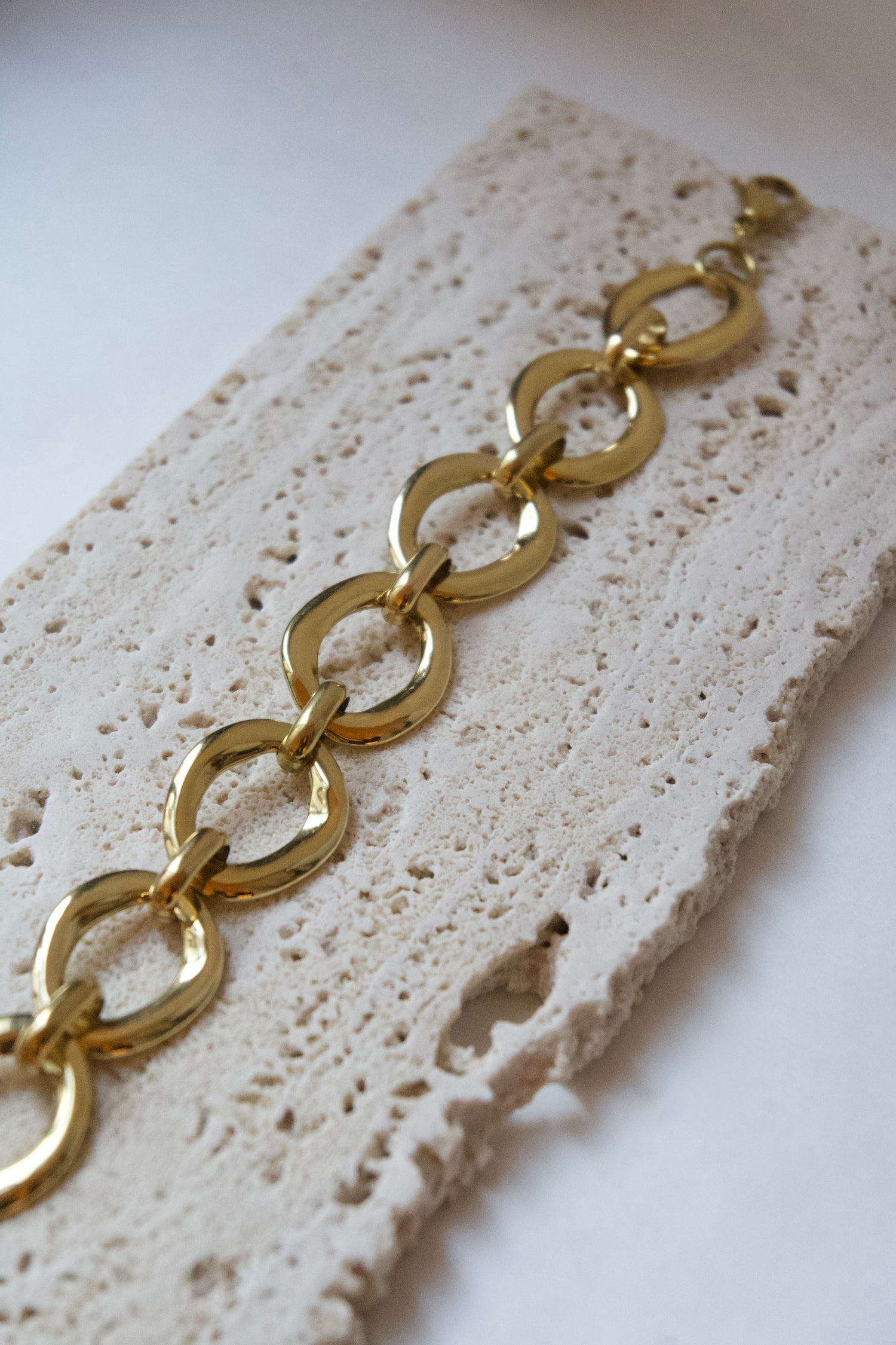 Multi Kato Asymetric Round Bracelet