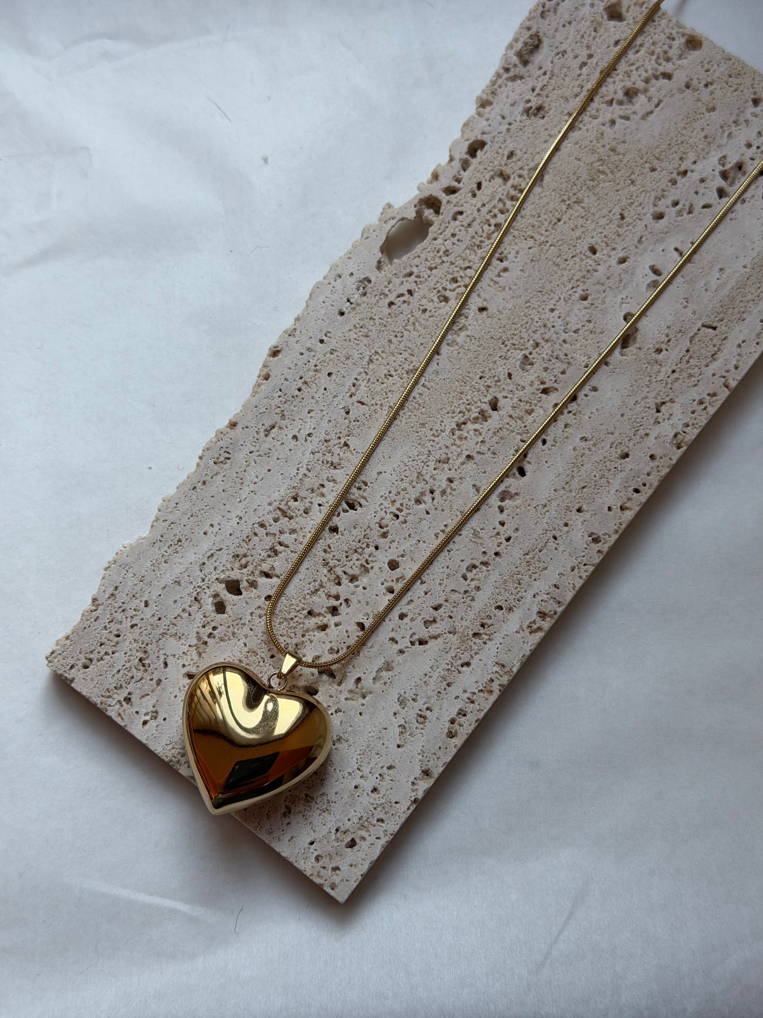 Liz Heart Necklace