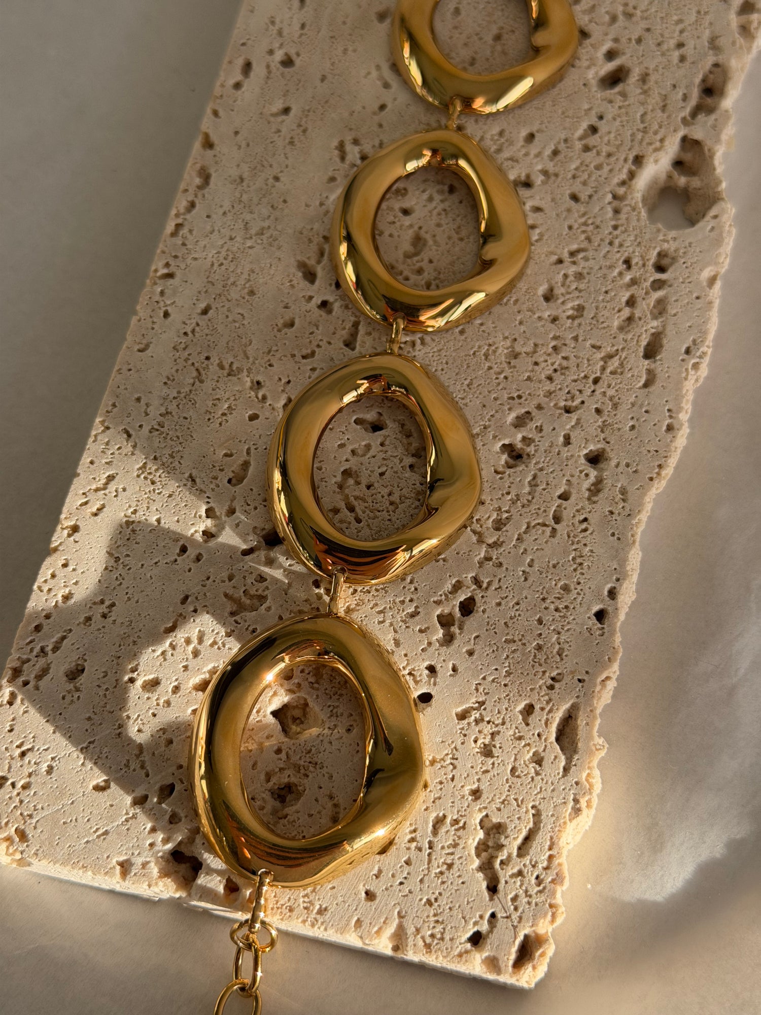 Multi Big Kato Asymetric Round Bracelet