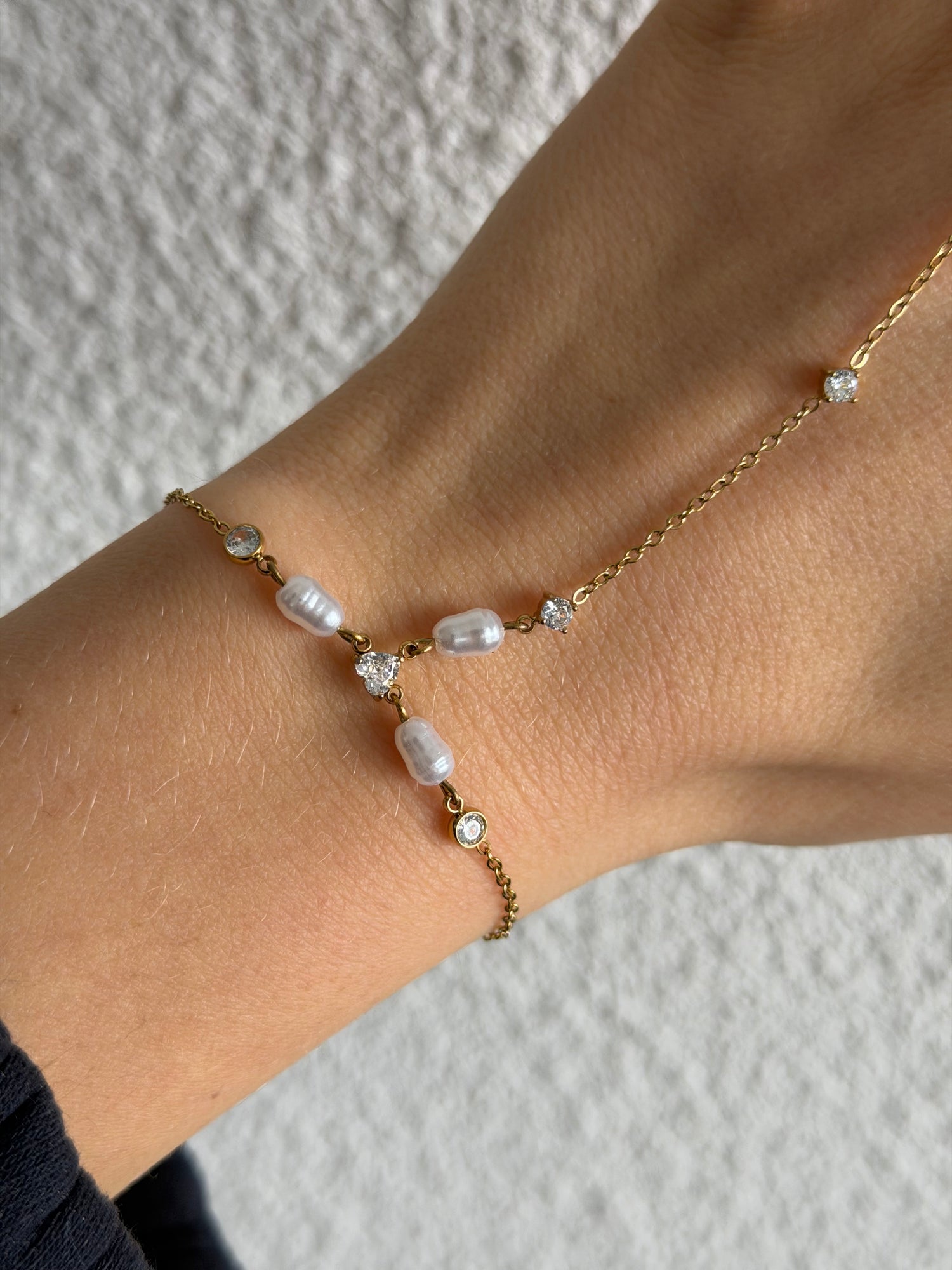Diamond Pearl Handchain