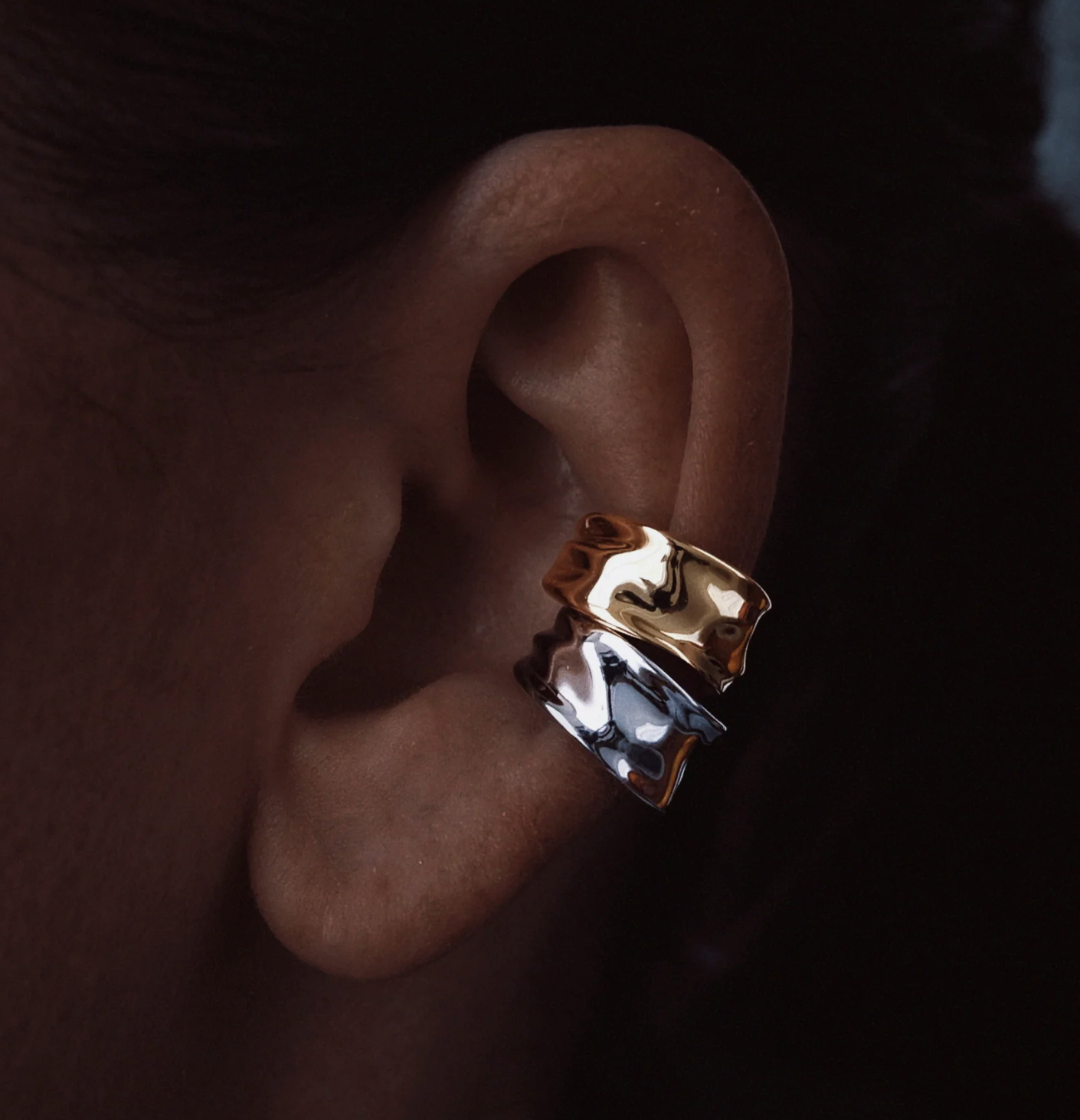 Small Ara Molten Ear Cuff-Goud/Zilver